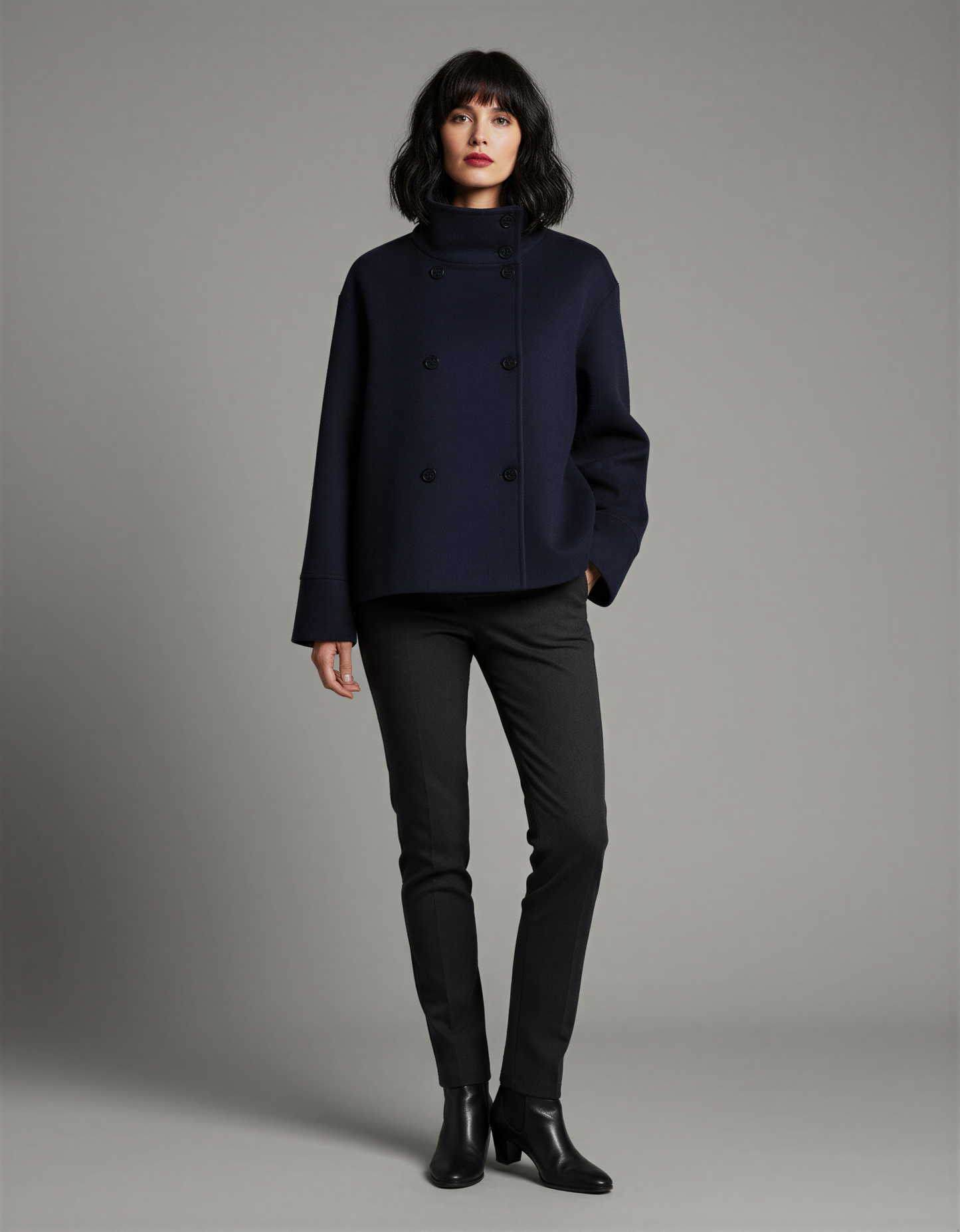 Classic Button-Down Coat for Women – Stylish Outerwear with Elegant Collar and Button Details