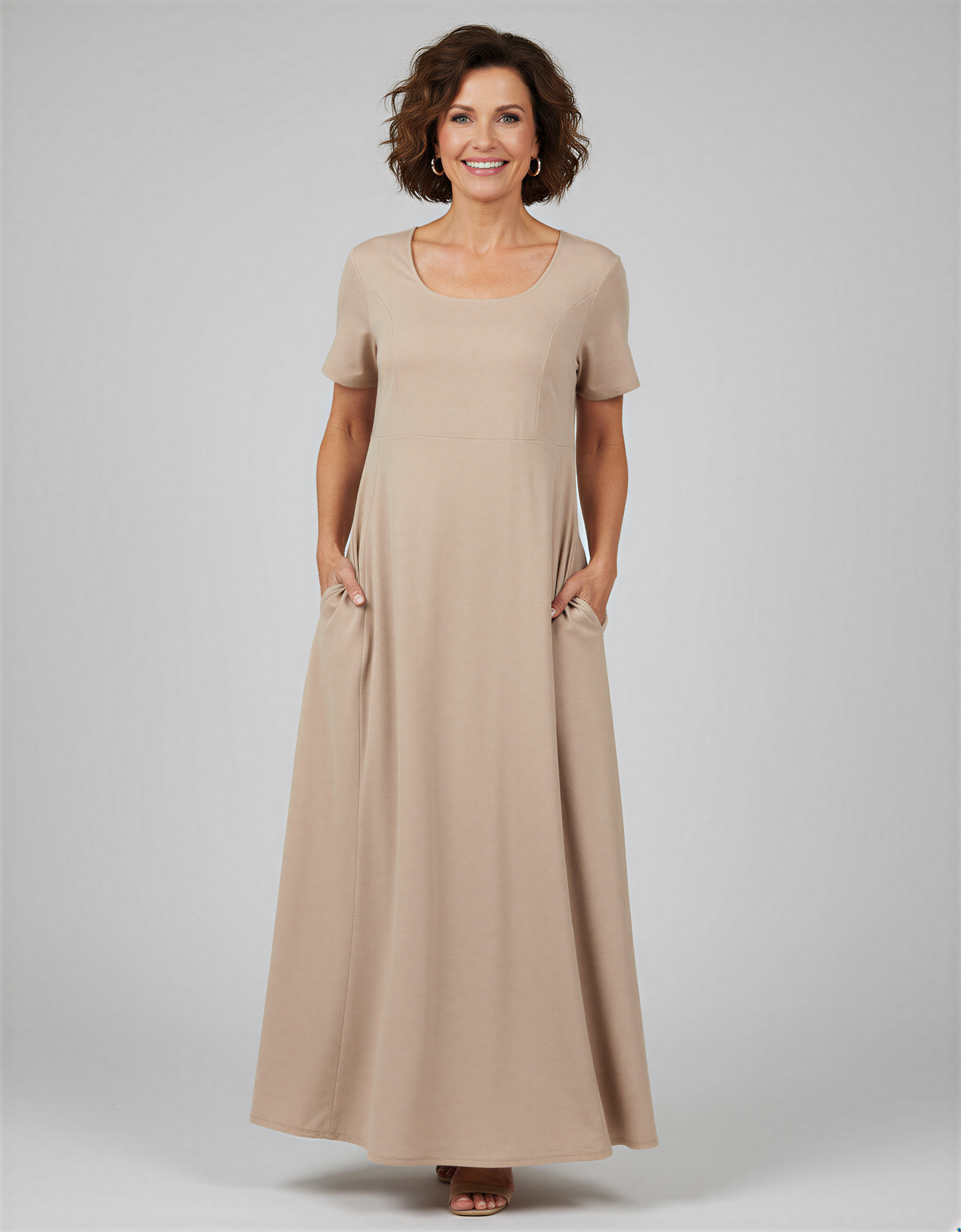 Elegant Plus Size Short Sleeve Maxi Dress with Hidden Pockets for Women 40+