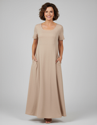 Elegant Plus Size Short Sleeve Maxi Dress with Hidden Pockets for Women 40+