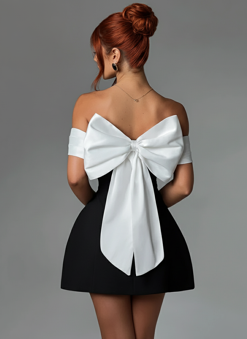 Sukienka mini bez ramiączek z kokardą na plecach | Sukienka klubowa i imprezowa w kształcie litery A, bez pleców